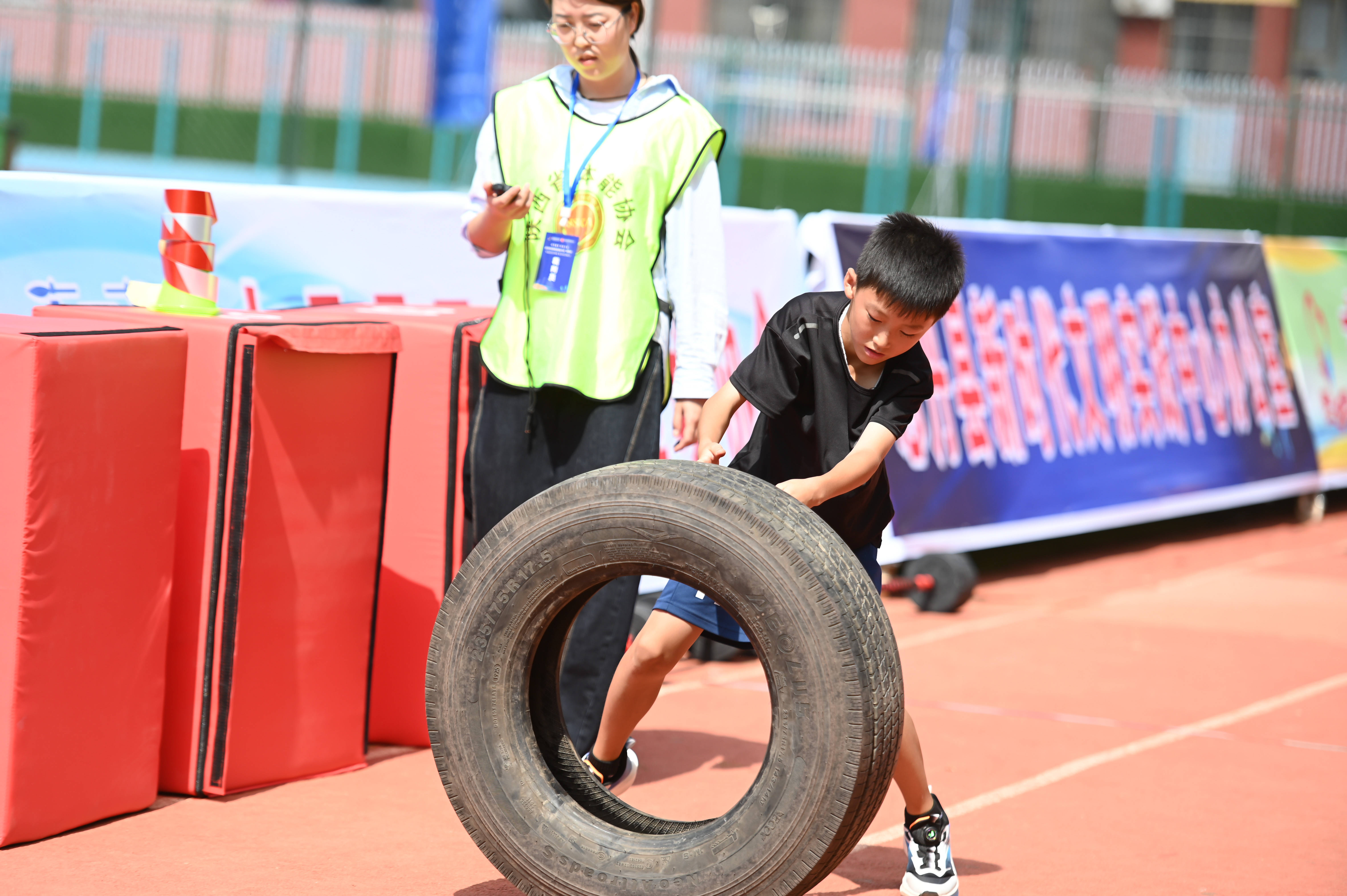 Yabo_比赛强度提升考验体能储备(体能训练中那些素质对比赛成绩起决定性影响)